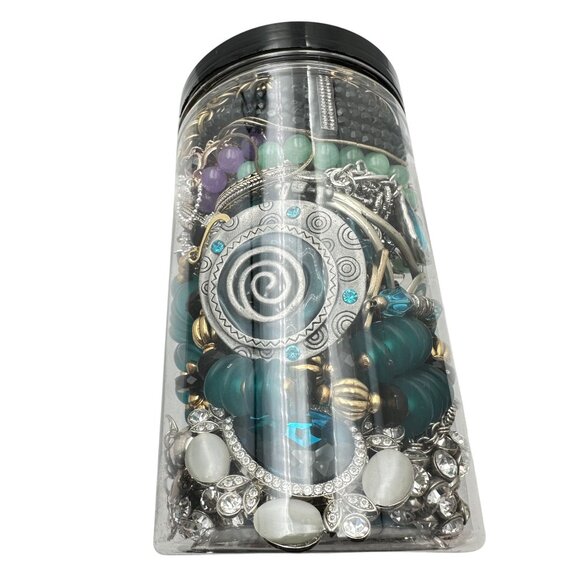 Mystery Jewelry Jar #1059 Wearable Quality Pieces 2lbs Necklace Bracelet Earring - Picture 1 of 4